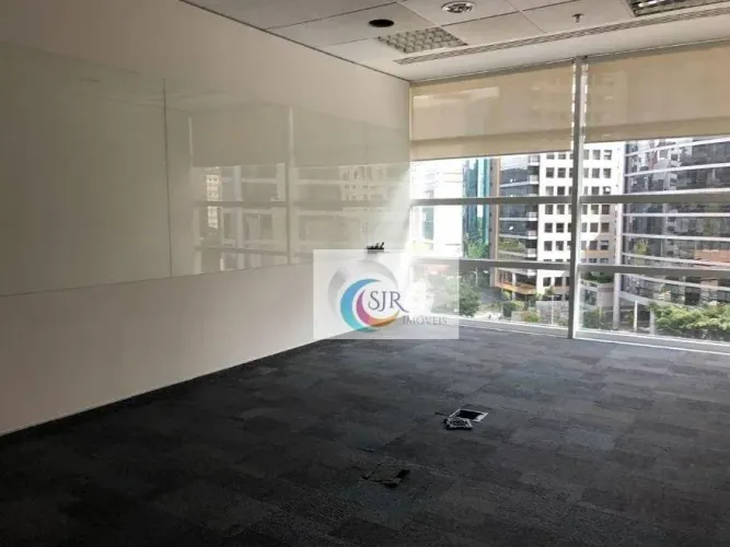 Conjunto comercial mobiliado de 411 m² - 15 vagas