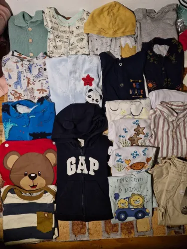Lote de roupas de menino 