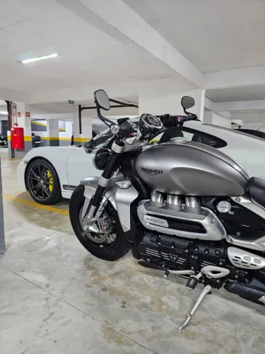 TRIUMPH ROCKET III R