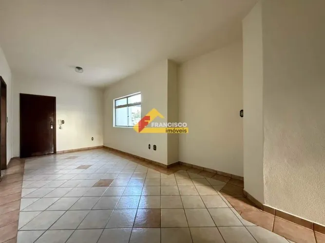 Apartamento para aluguel, 3 quartos, 1 suíte, 1 vaga, Ipiranga - Divinópolis/MG