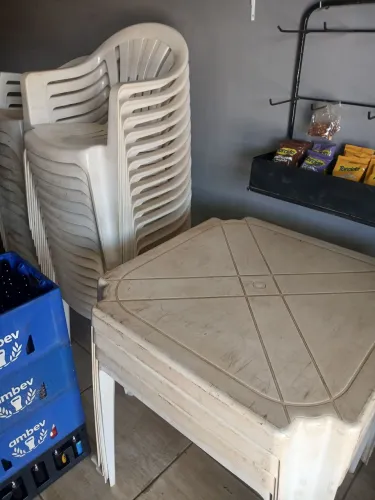 Vende-se 3 jogos de mesa