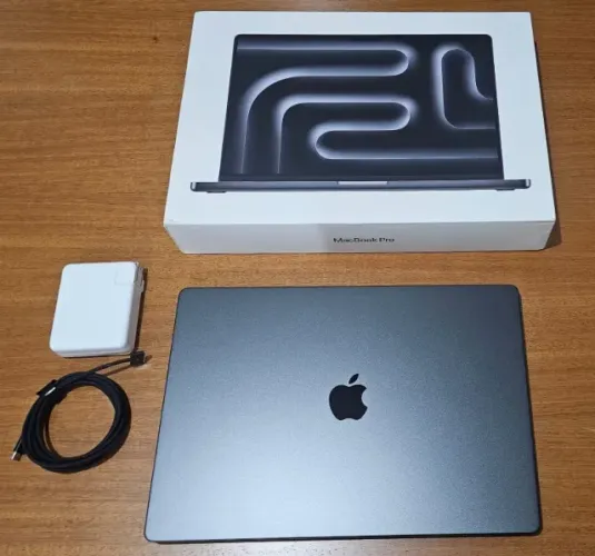 Macbook Pro M5 Pro 48gb, 1tb Ssd - Preto-espacial Garantia 03/2027 12 ciclos bateria