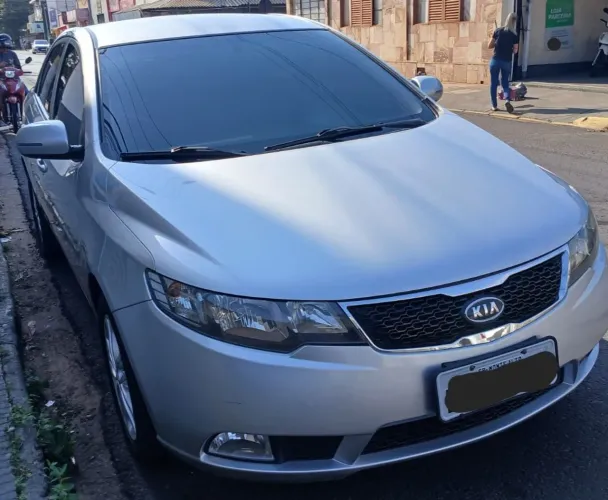 Kia Motors Cerato 1.6 16V Mec. 2011