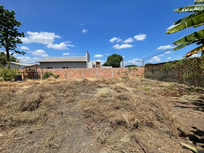 Terreno na divisa do joquei clube com cinturão verde