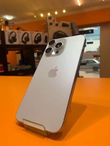 iPhone 15 Pro Max 256gb Silver Seminovo