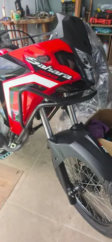 Vende-se protetor de carenagem sahara original honda
