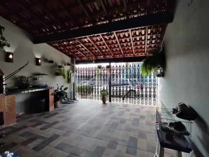 CASA NO MARIVAN