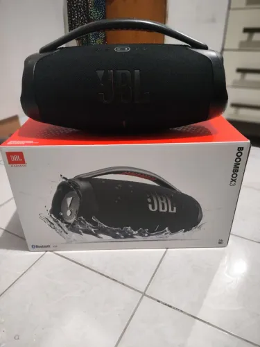 JBL BoomBox 3 