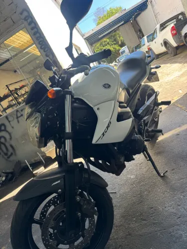 XJ6 600
