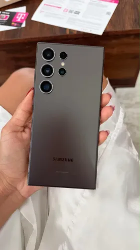 Samsung galaxy Ultra cor titânium 256GB
