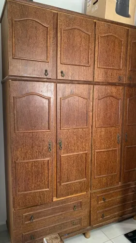 Guarda roupa sucupira