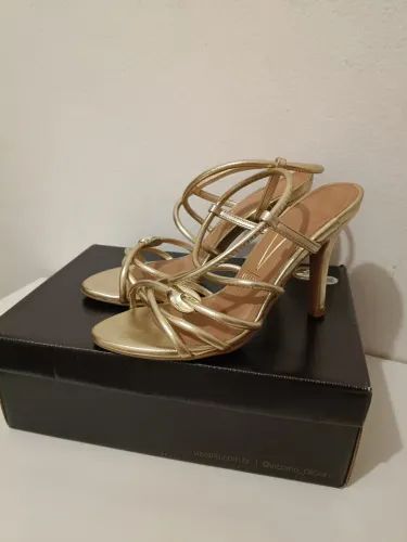 Sandália Vizzano Salto Fino N° 37 - Nova