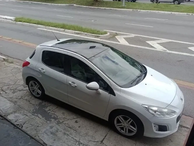 Peugeot 308 Allure 1.6 Flex 16V 5P Mec. 2013