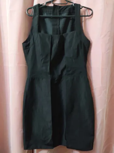 Vestido feminino social estilo alfaiataria preto semi novo brechó desapego tamanho M