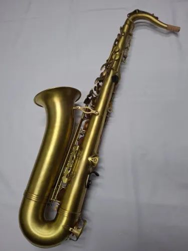 Saxofone Tenor Jupiter 787 - Taiwan