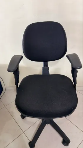 Cadeira com rodinhas