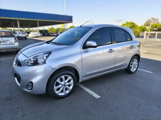 Nissan March SV 1.0 12V Flex 5P 2017