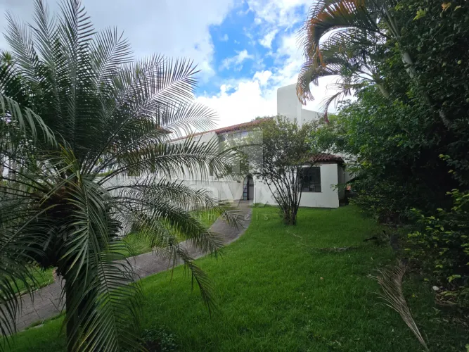Casa na ilha do Frade - Endereço nobre, terreno amplo e infinitas possibilidades!