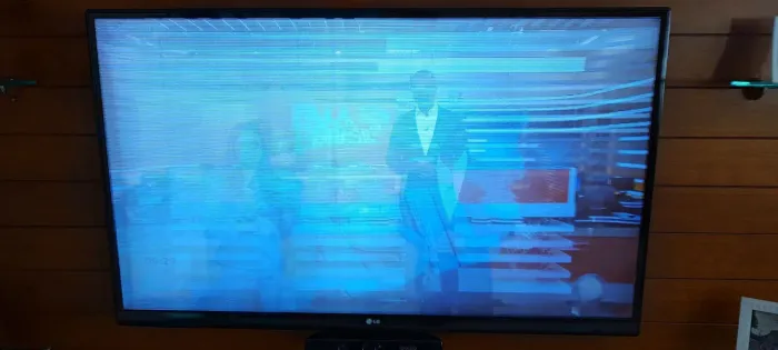 TV LG 47 polegadas 3D (C/ DEFEITO)