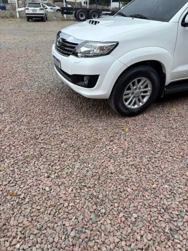 Toyota Hilux SW4 SRV D4-d 4X4 3.0 TDI Dies. AUT 2014