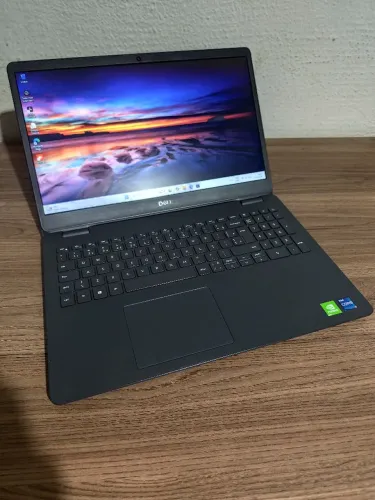 Notebook Dell gamer i7 - 16 GB - placa de vídeo dedicada NVidia Geforce ZERO