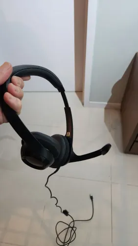 Headset Logitech fone com microfone