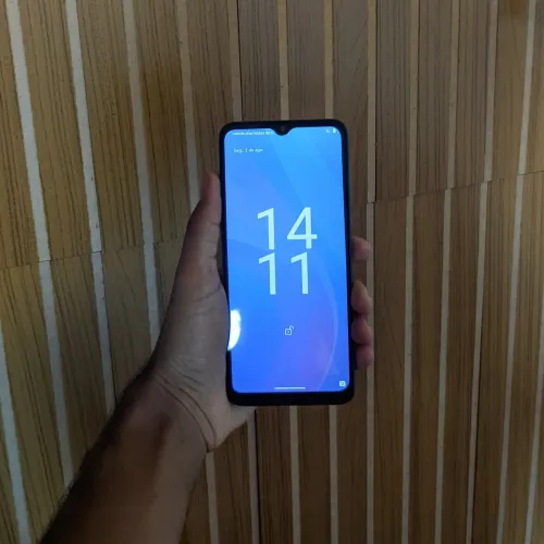 Moto e13