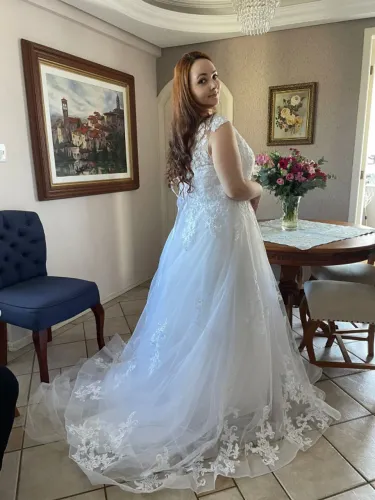 Vestido de Noiva Plus Size Importado NUNCA USADO