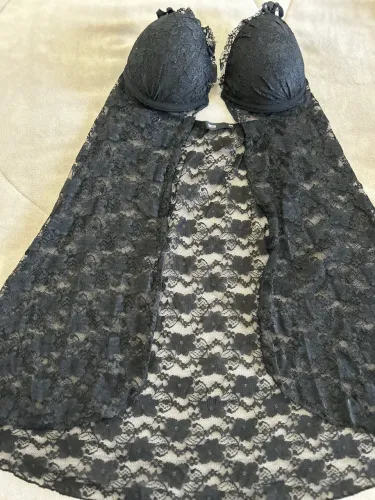 Camisola e kimono de renda lindos