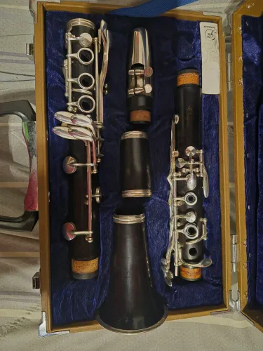 Clarinete yamaha de madeira cl33