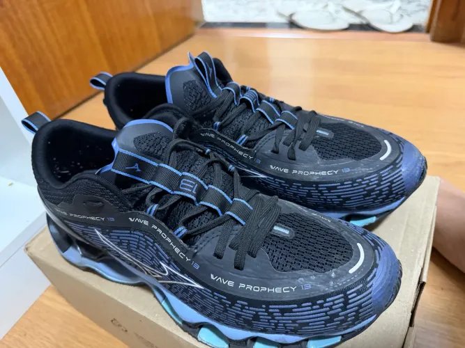 Mizuno pro 13 Vietnã 