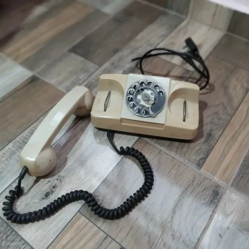 Telefone antigo 