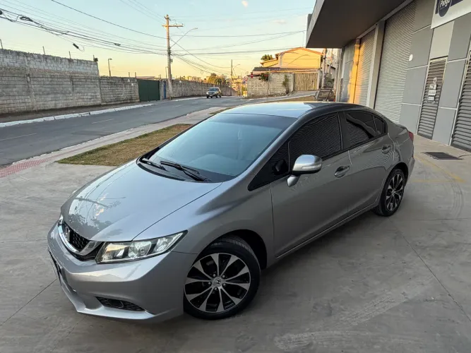 Honda Civic Sedan LXR 2.0 Flexone 16V Aut. 4P 2016