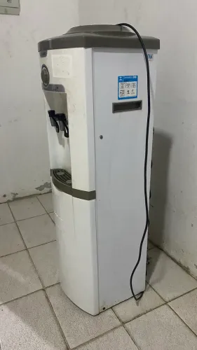 Vendo bebedouro esmaltec 