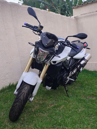 BMW F800R PREMIUM COM APENAS 25 MIL RODADOS