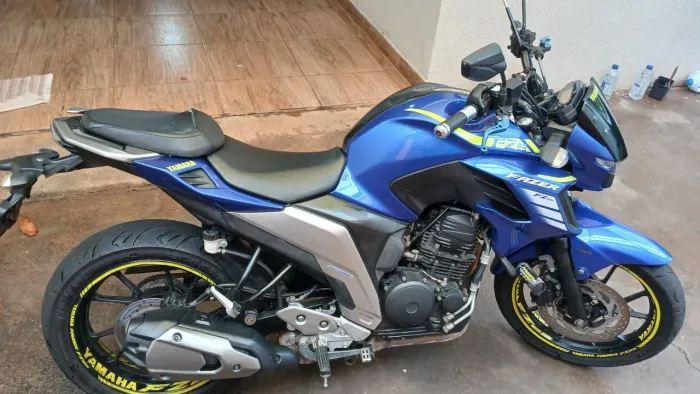 Moto Fazer 250