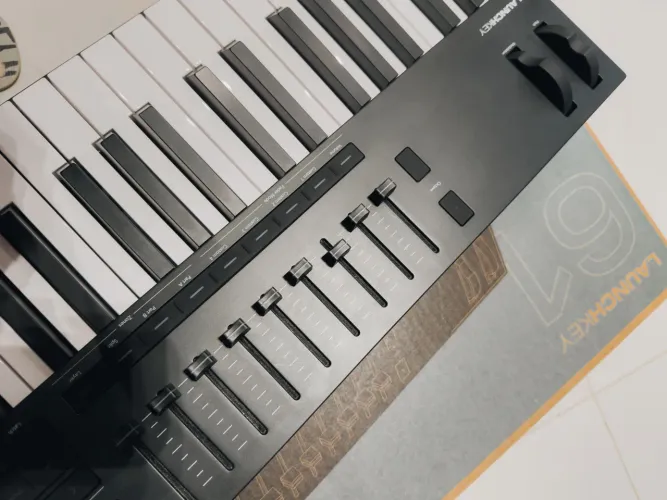 Novation LaunchKey MK4