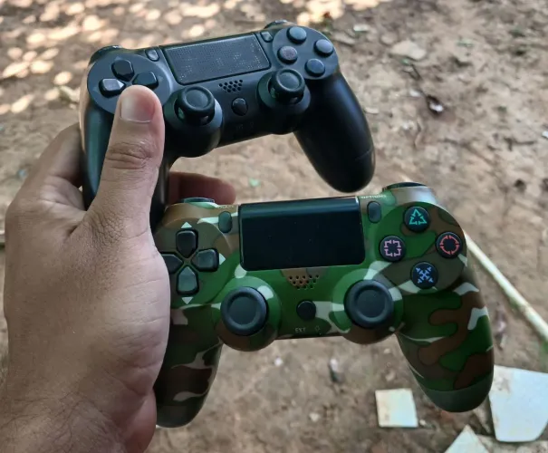 Vendo 2 controles de Ps4