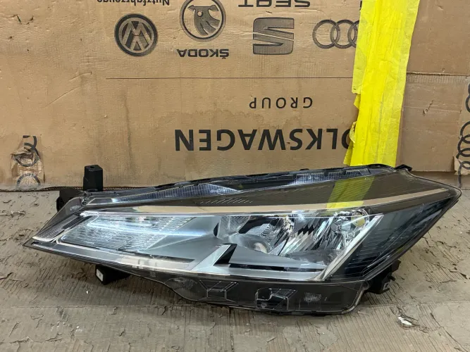 Farol Nissan Kicks 2021 2022 2023 2024 2025 Esquerdo (Sem Led)