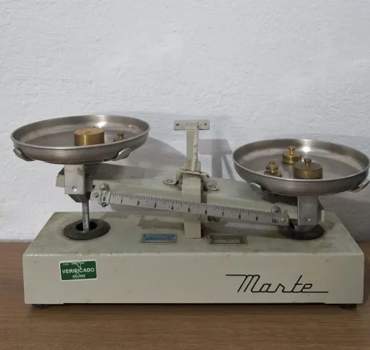 Balança de precisão antiga Marte