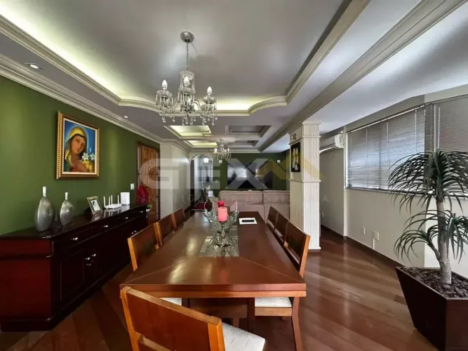 Apartamento à Venda com 04 Quartos no Centro de Divinópolis MG.