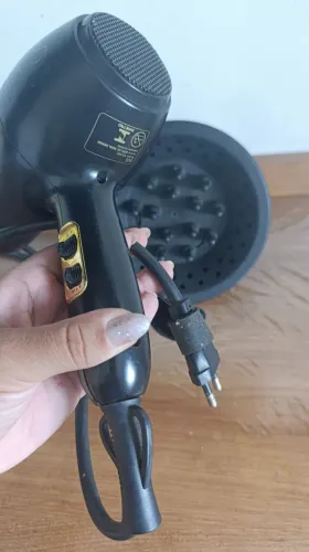Secador de Cabelo e Difusor 