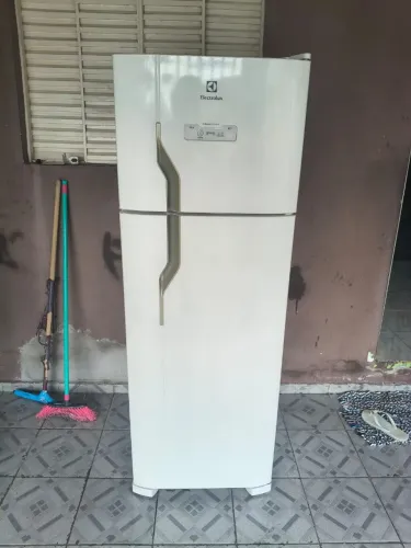 Geladeira Electrolux Frost Free 1