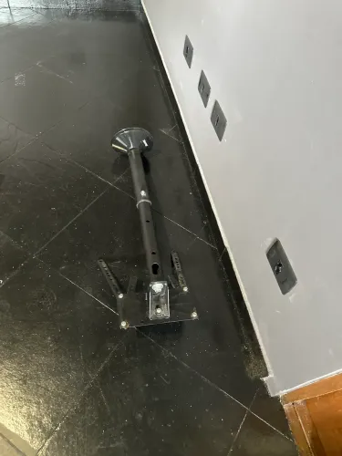 Suporte de TV teto até 55 polegadas usado ótimo estado