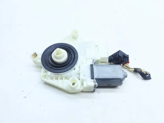 Motor Vidro Traseiro Direito Vw Golf Gti 2.0 2019 5Q4959812F