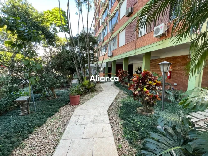 Apartamento para alugar com 2 dormitórios, dependência e 2 banheiros no bairro Floresta em