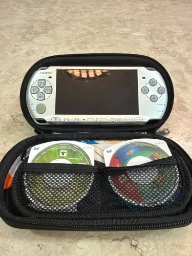 PSP 3000 Prateado