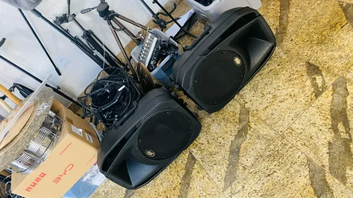 Caixa de som peavey par Ativas