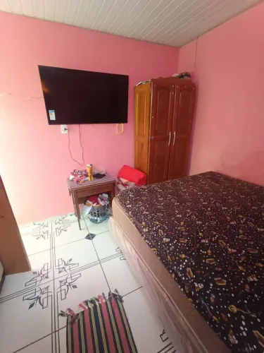 //Casa com quintal e garagem no Vila da Prata 