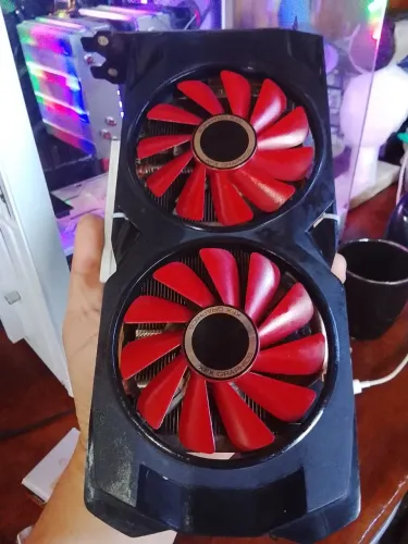Placa de vídeo RX XFX 570 4GB